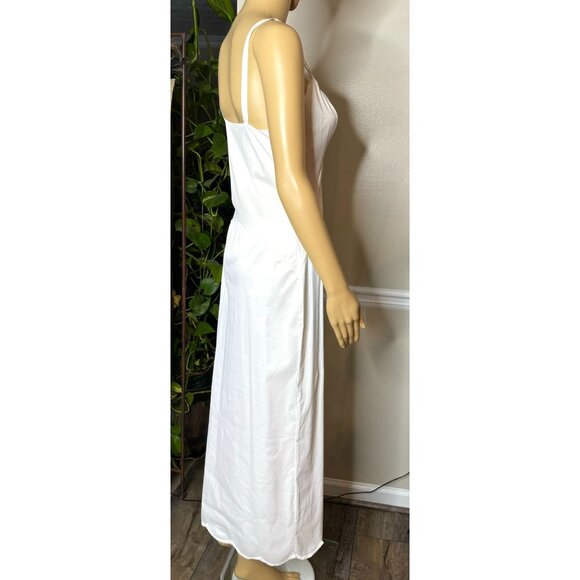 Vintage White Mid-Length Slip Dress With Adjustable Straps - Picture 5 of 11
